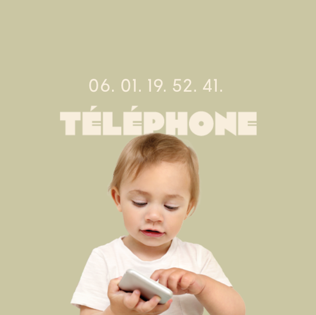 Bébé qui téléphone - appelez la micro crèche baby chou au 06 12 72 93 23